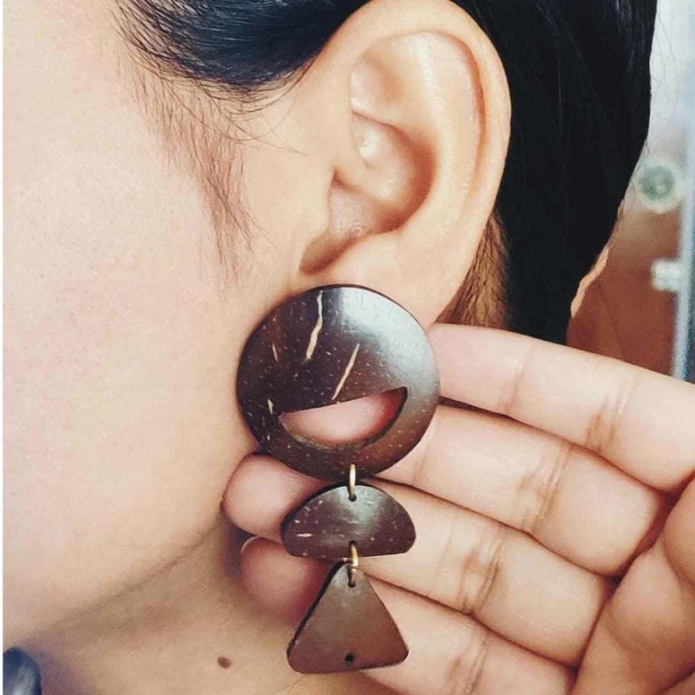 Coconut Shell Earrings handmade in Nicaragua – Nicaragua Solidarity Campaign