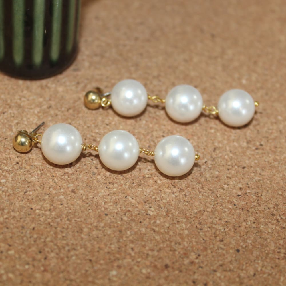 #5 - Round Shell Pearl Earrings - ONEarth