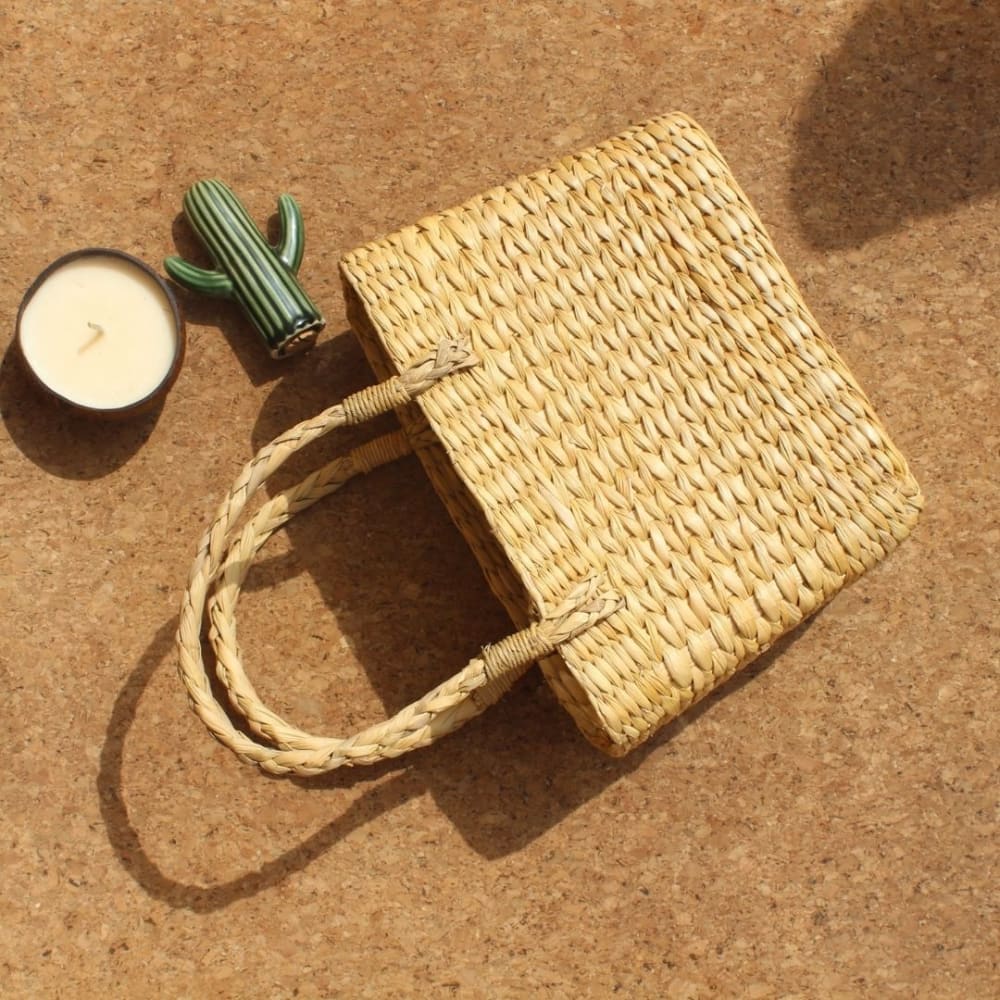 Beige Water Reed (Kauna Grass) Basket - ONEarth