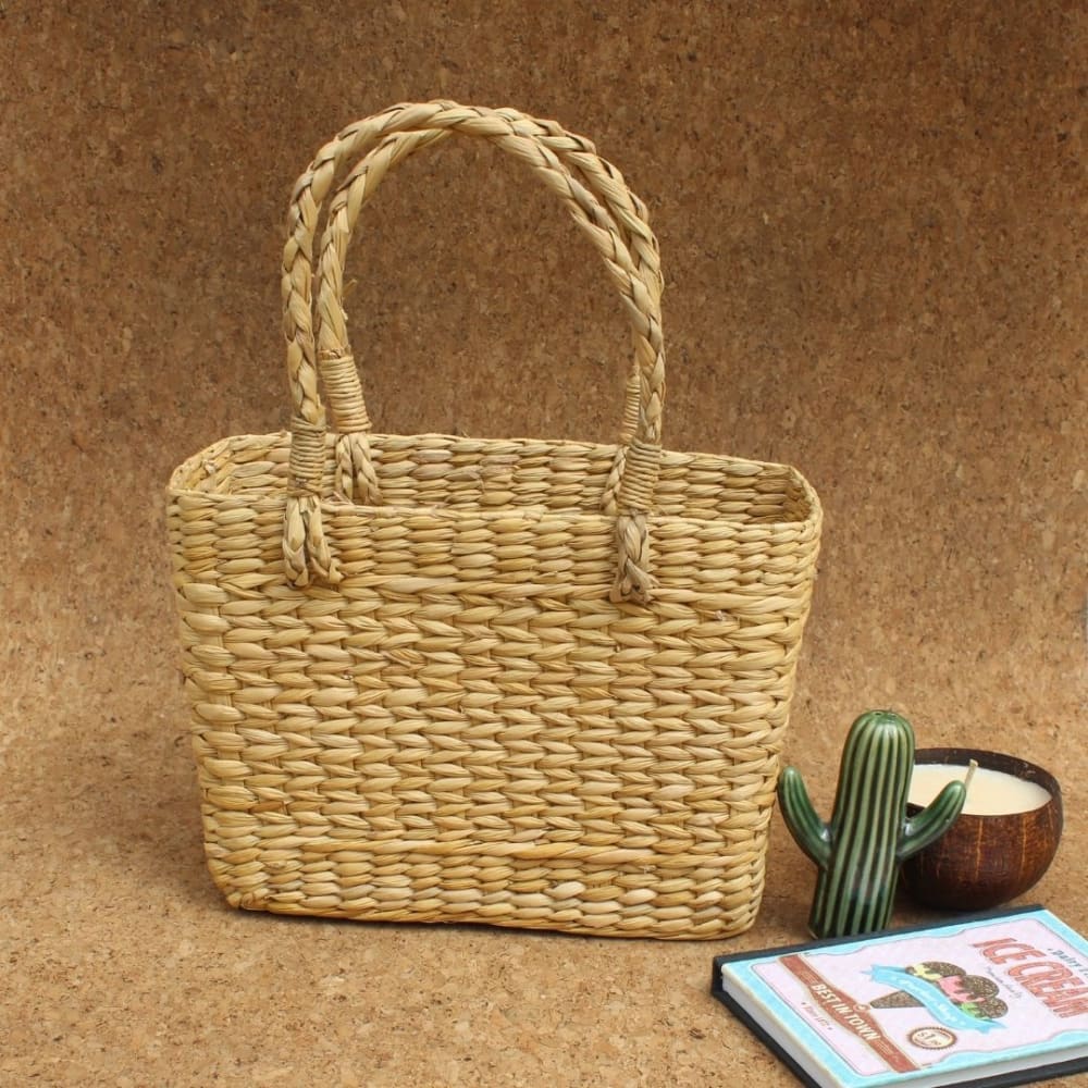 Beige Water Reed (Kauna Grass) Basket - ONEarth