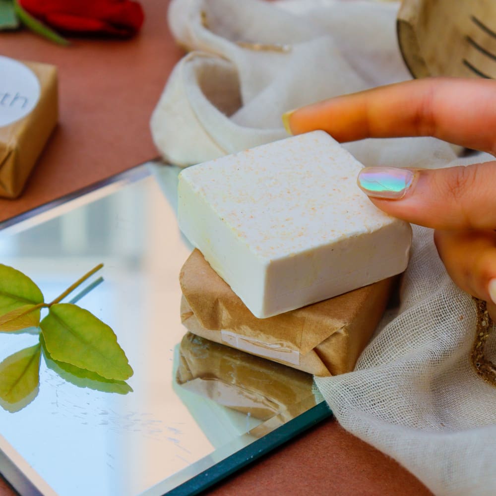 Coconut & Pahadi Rose Nurturing Day Cleanser - skin care