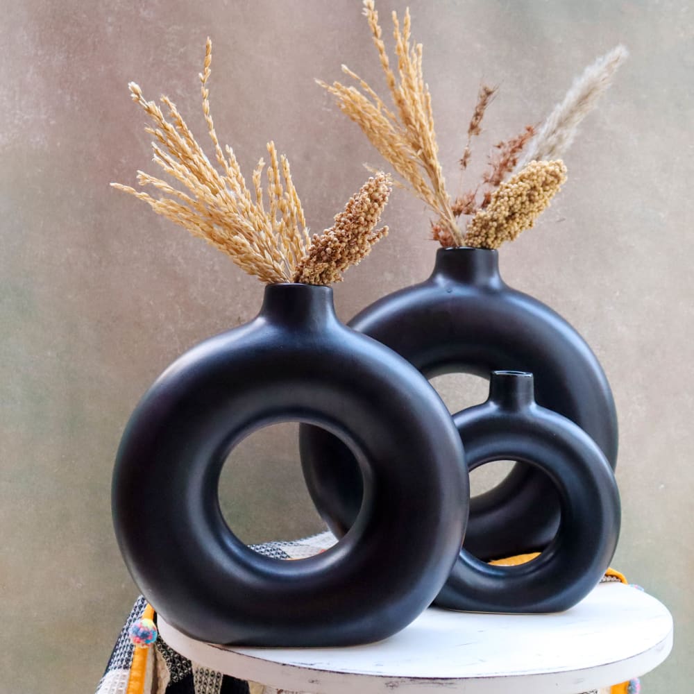 Donut Vase- Black - small - Home Decor