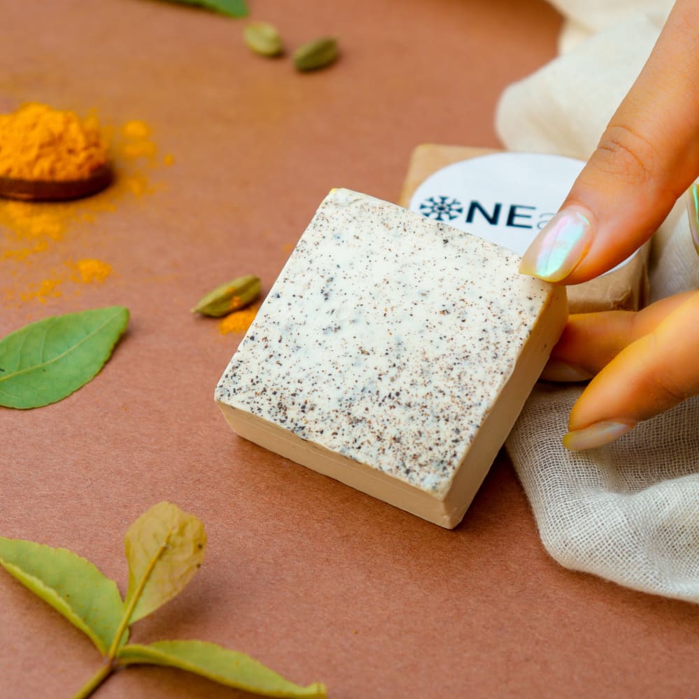 Wild Turmeric & Cardamom Night Ubtan Cleanser - ONEarth