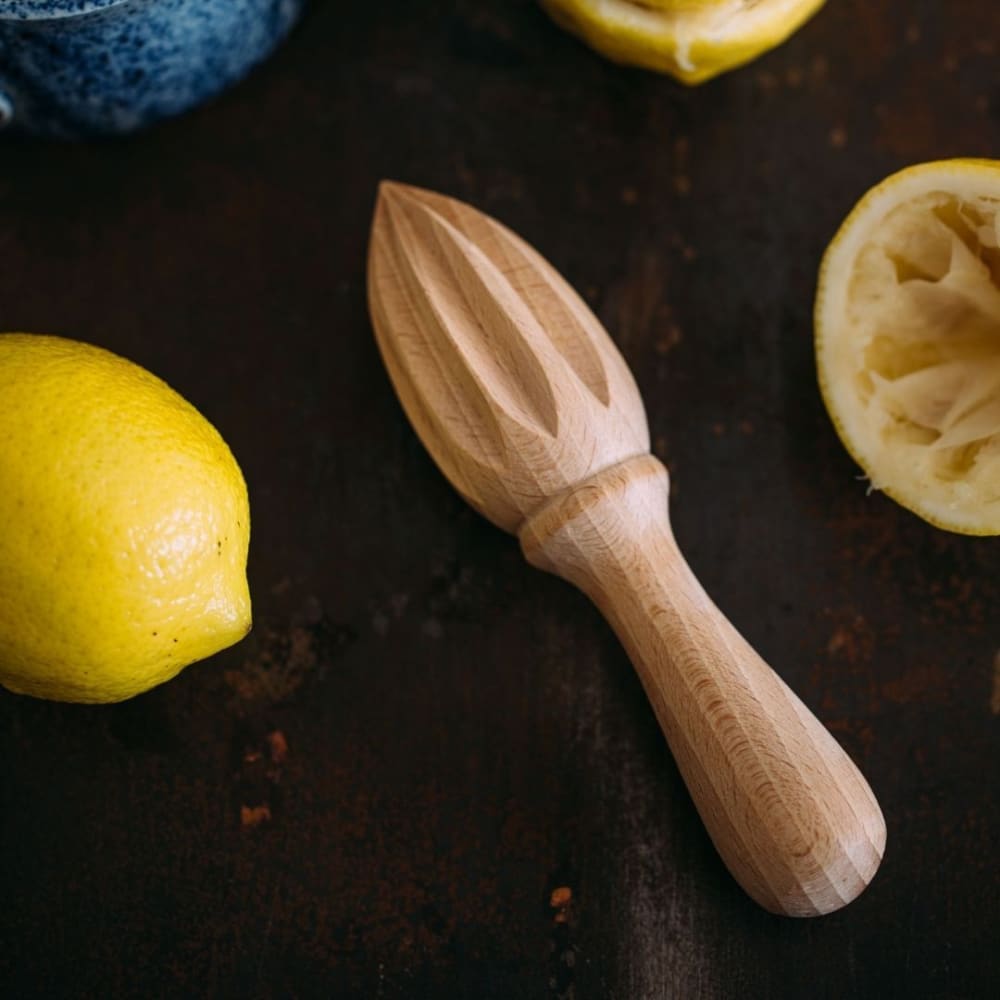 Wooden Hand Juicer thumbnail 5